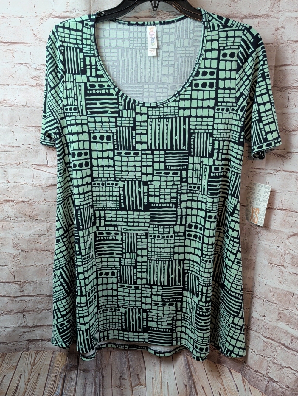 Lularoe Perfect Tee Shirt Size XSmall New Nwt